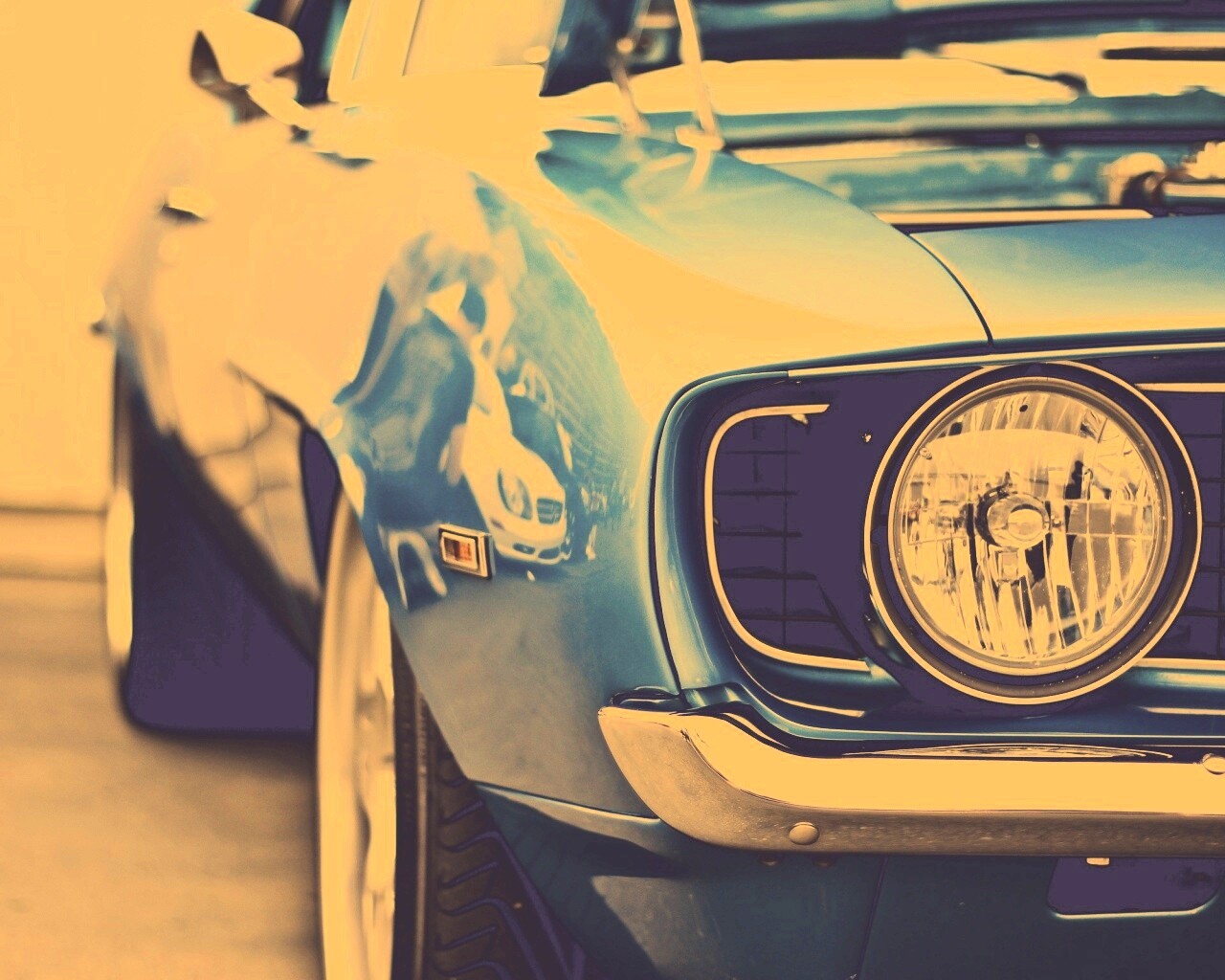 Синяя машина обои