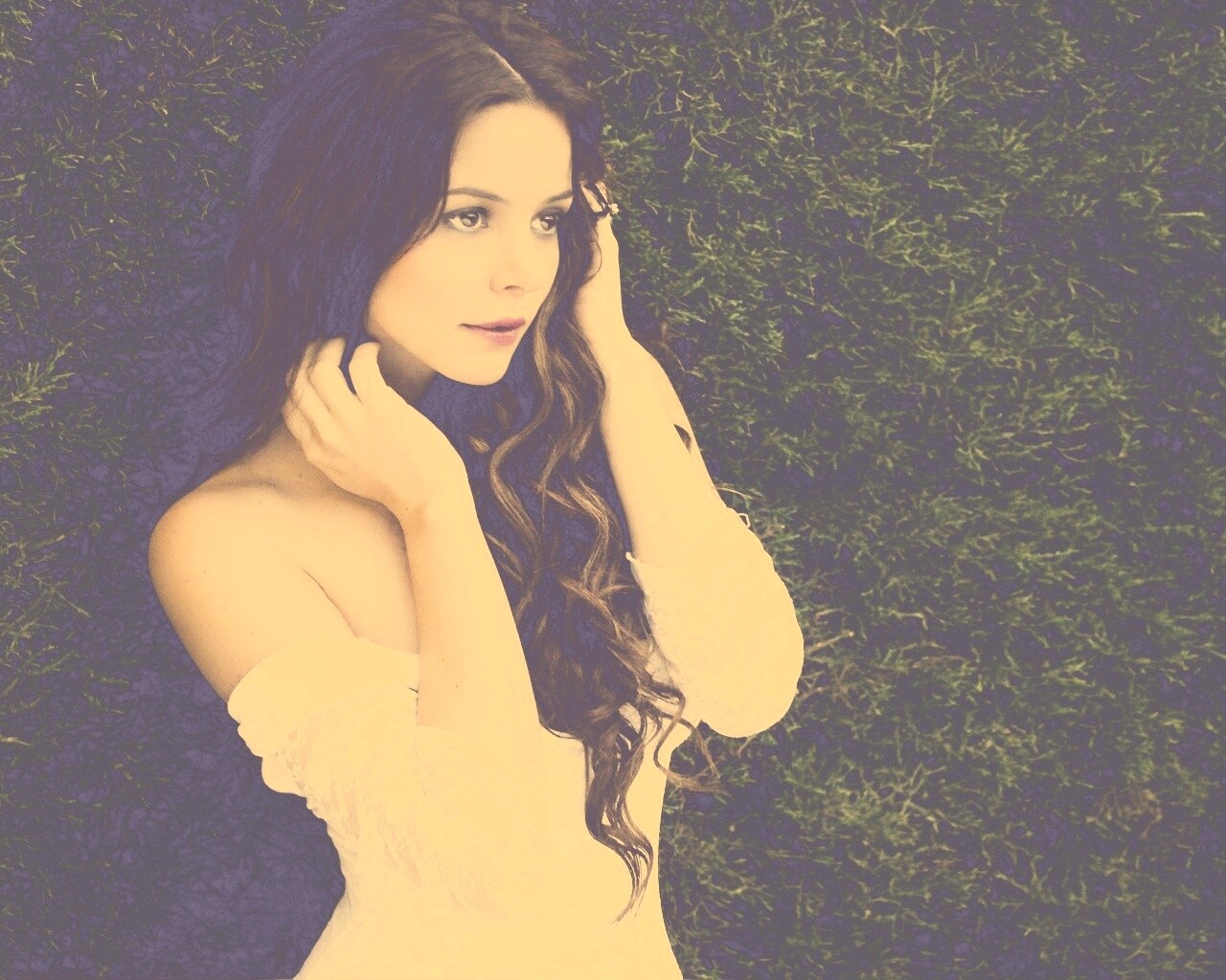 В белом платье обои