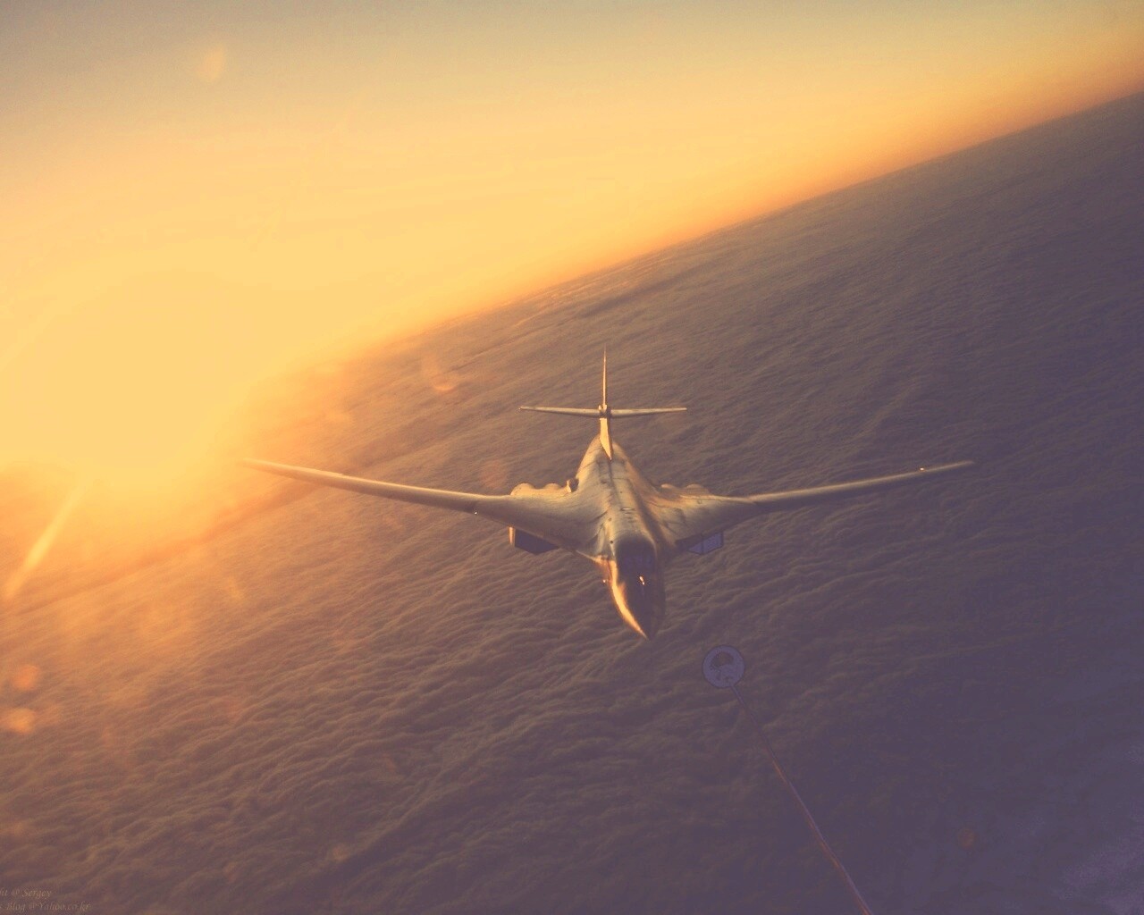 Ту 160 над облаками обои