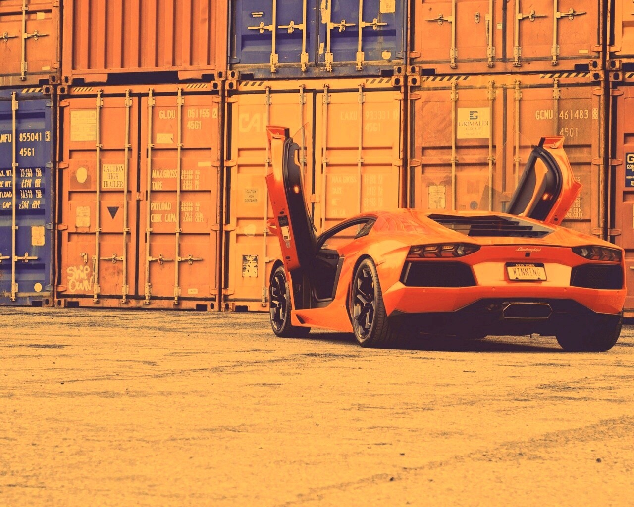 Оранжевый Авентадор обои