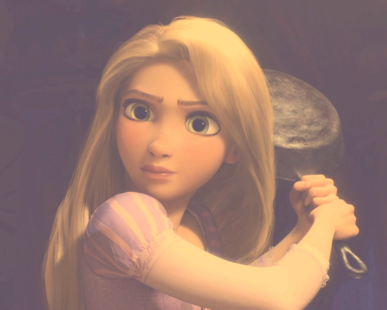 Рапунцель с сковородкой обои