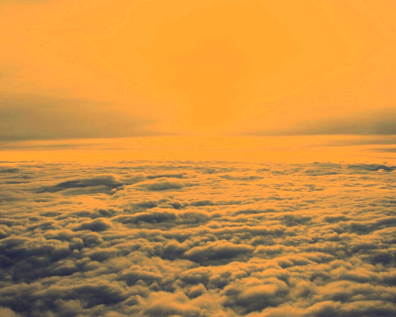 Над облаками обои