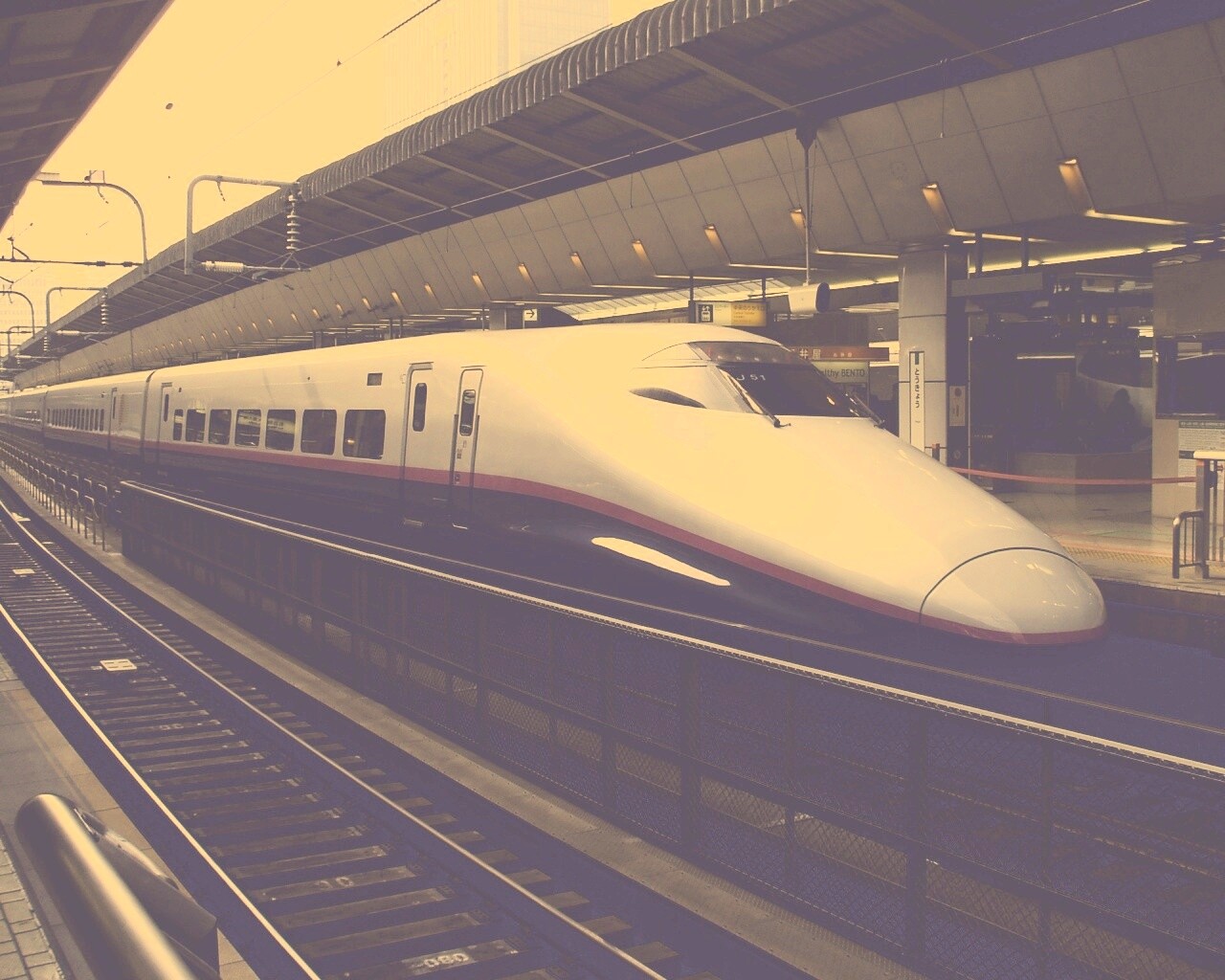 Модель скоростного поезда обои