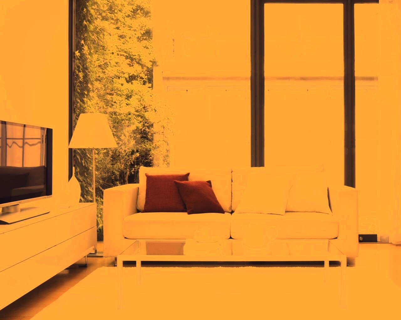 Комната с диваном и телевизором обои