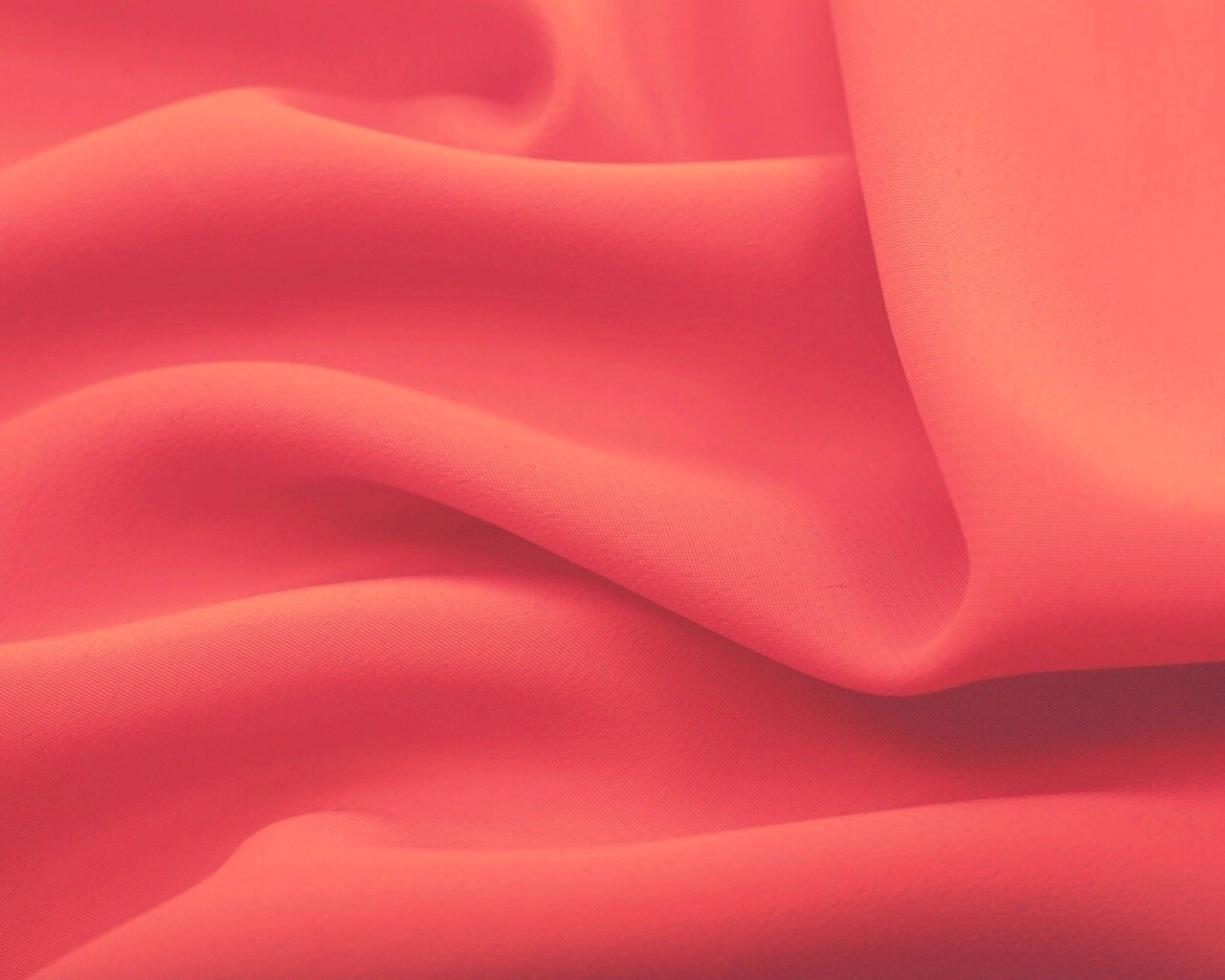 Розовая ткань обои