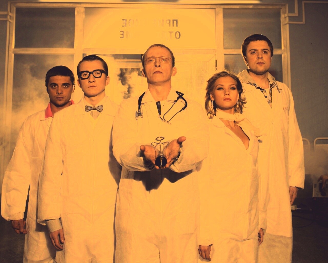 Спешат на помощь обои