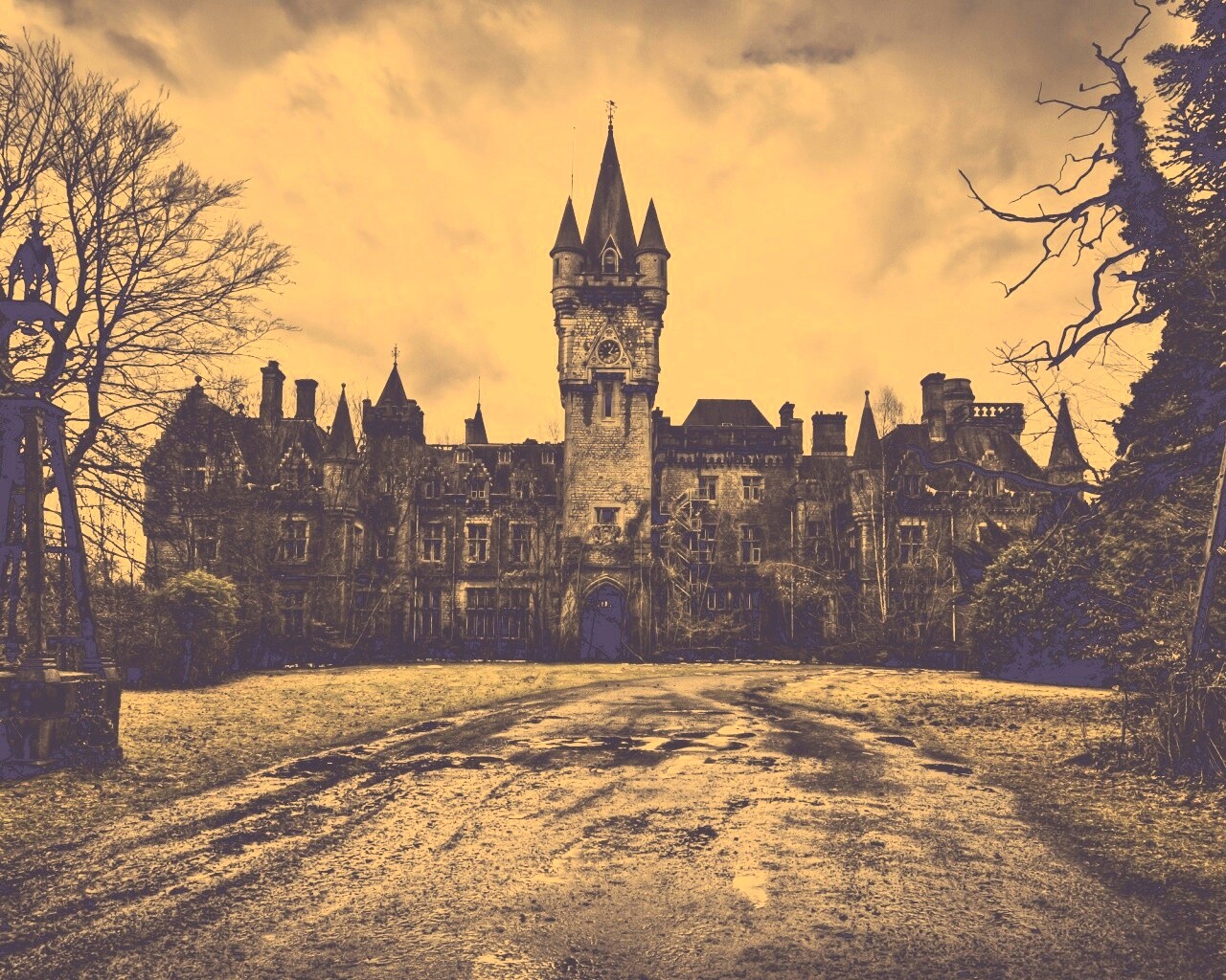 Разрушающийся замок обои