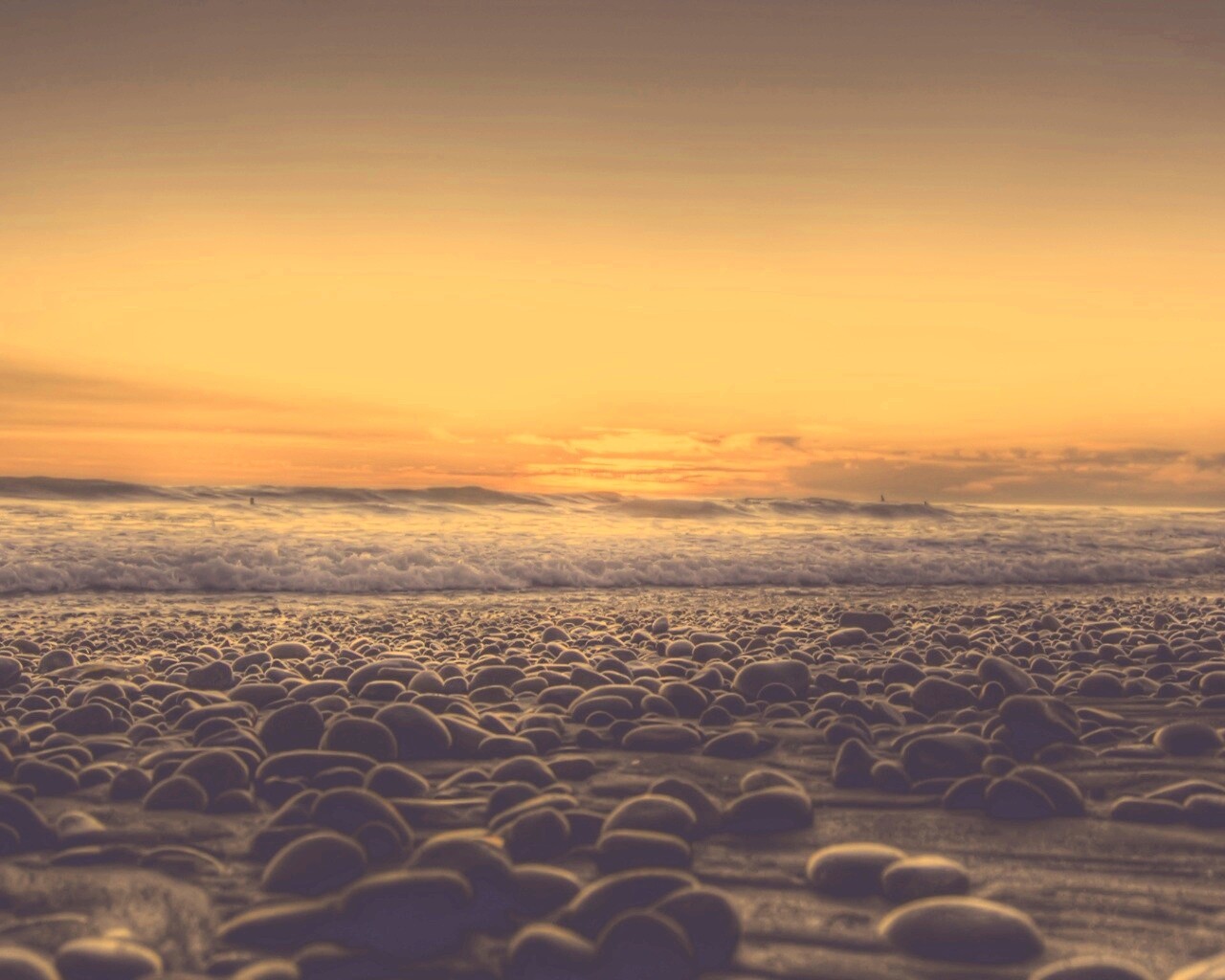 Каменистый пляж обои