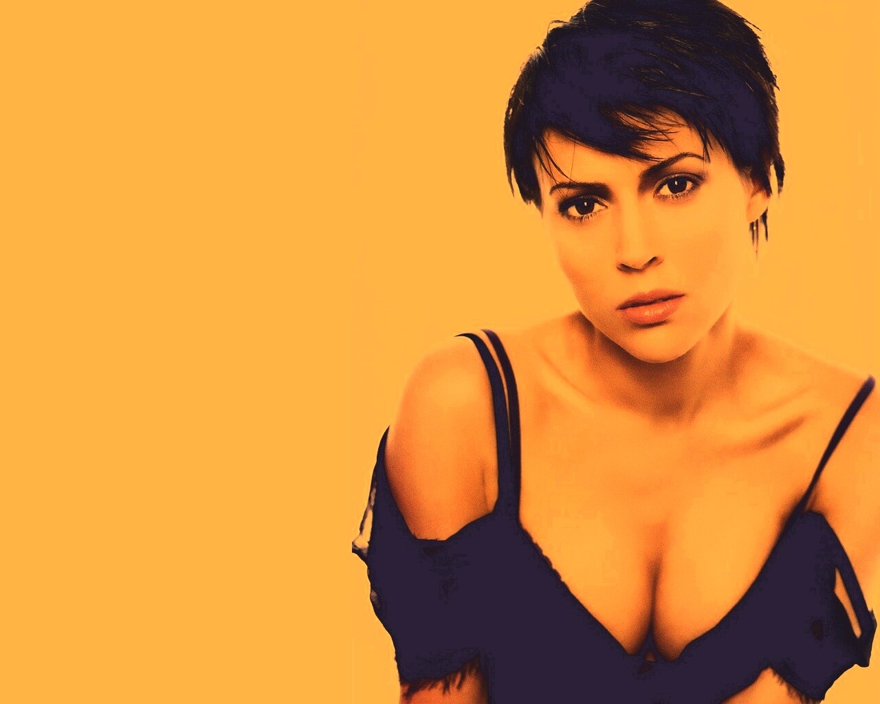 Алиса Милано обои