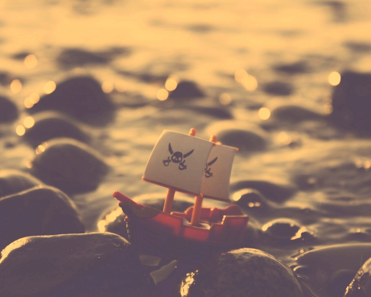 Пиратский корабль на мели обои