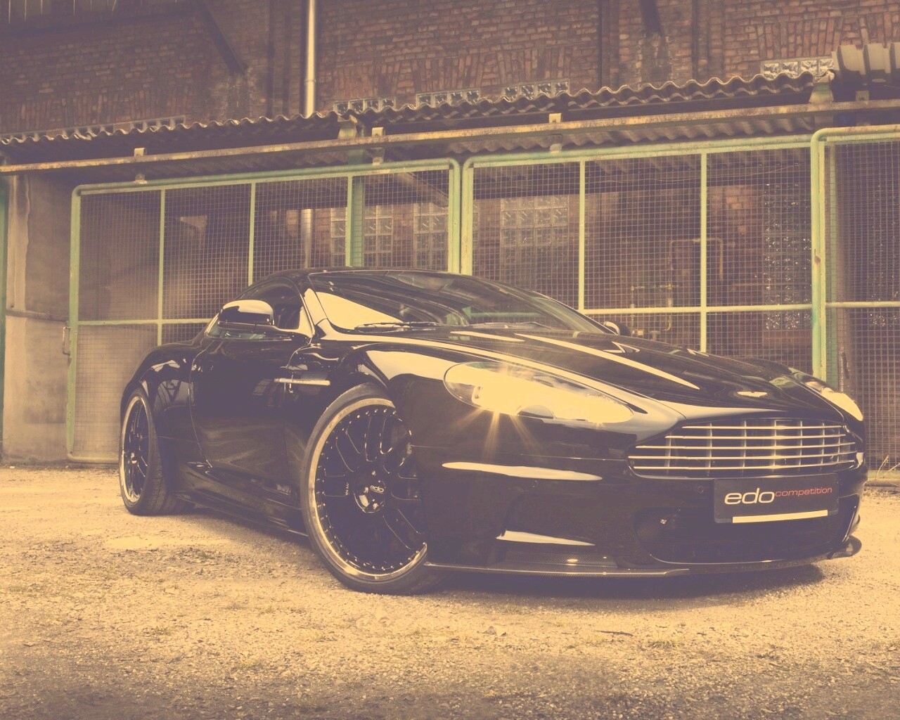 Aston Martin обои
