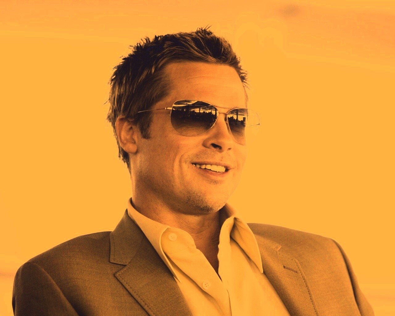 Брэд Питт в очках обои