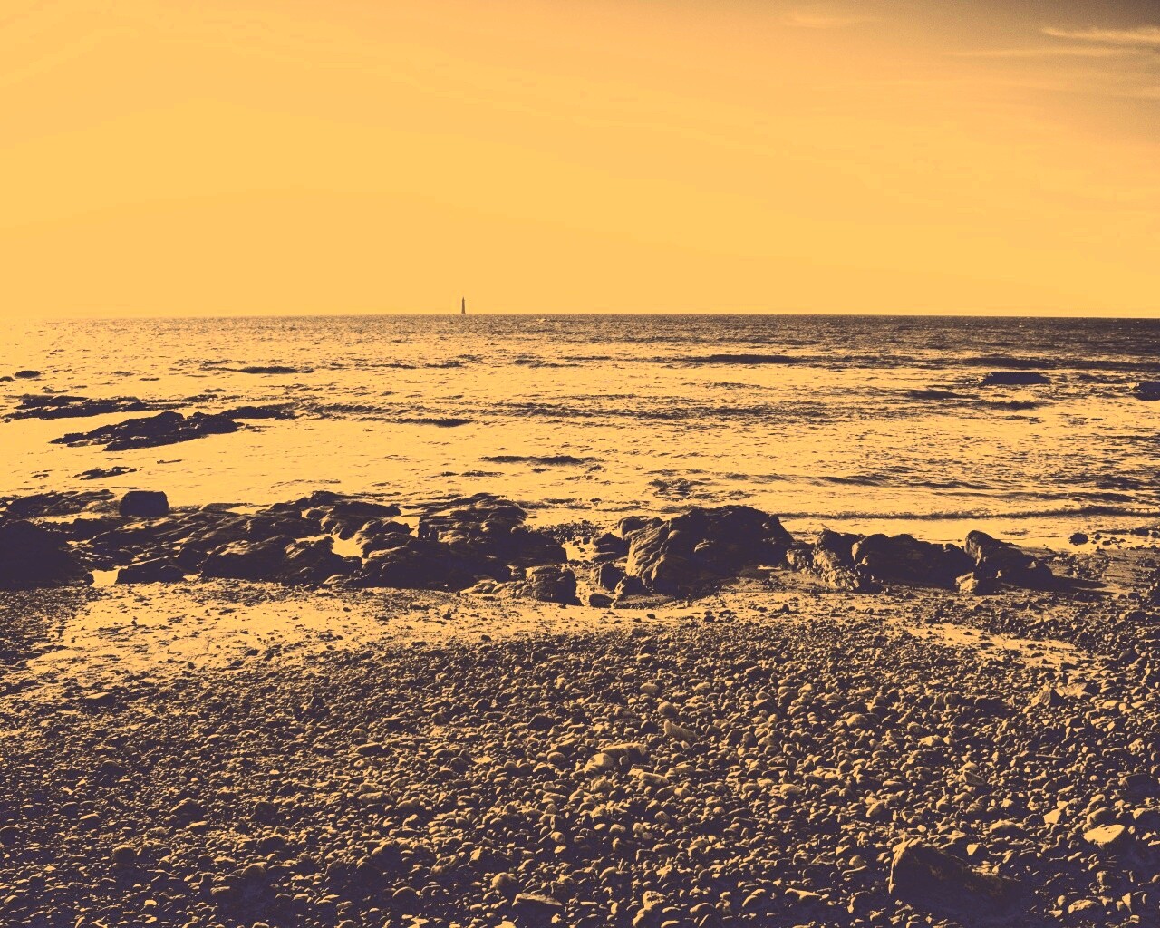 Чёрно-белое фото побережья обои