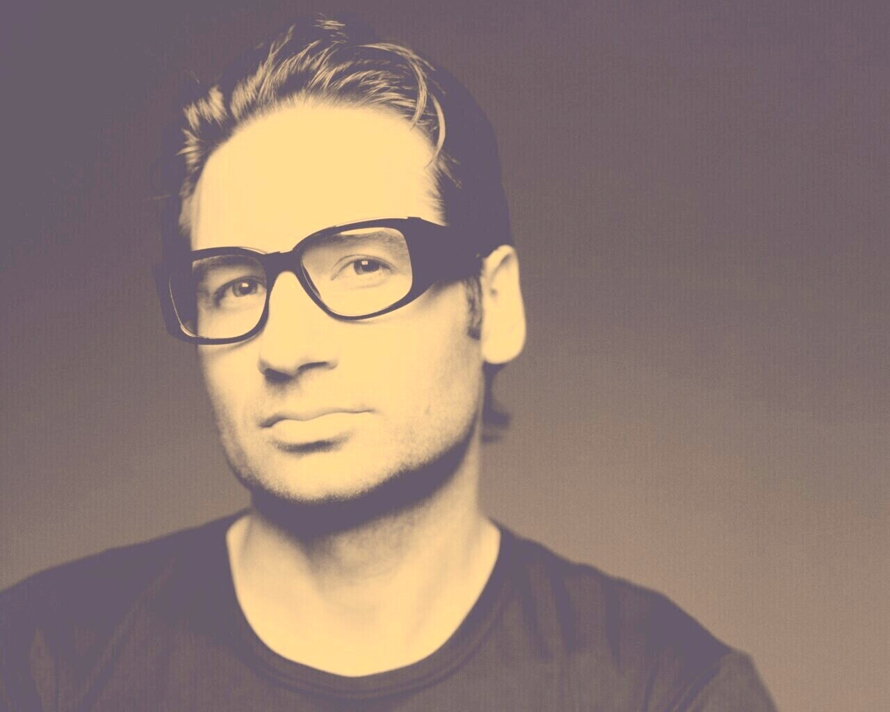 Дэвид Духовны обои