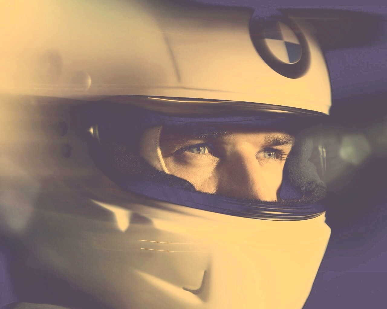 Гонщик BMW обои