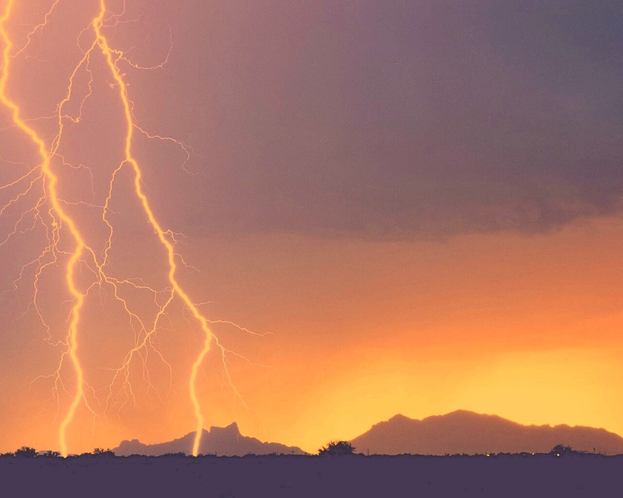 Двойная молния обои