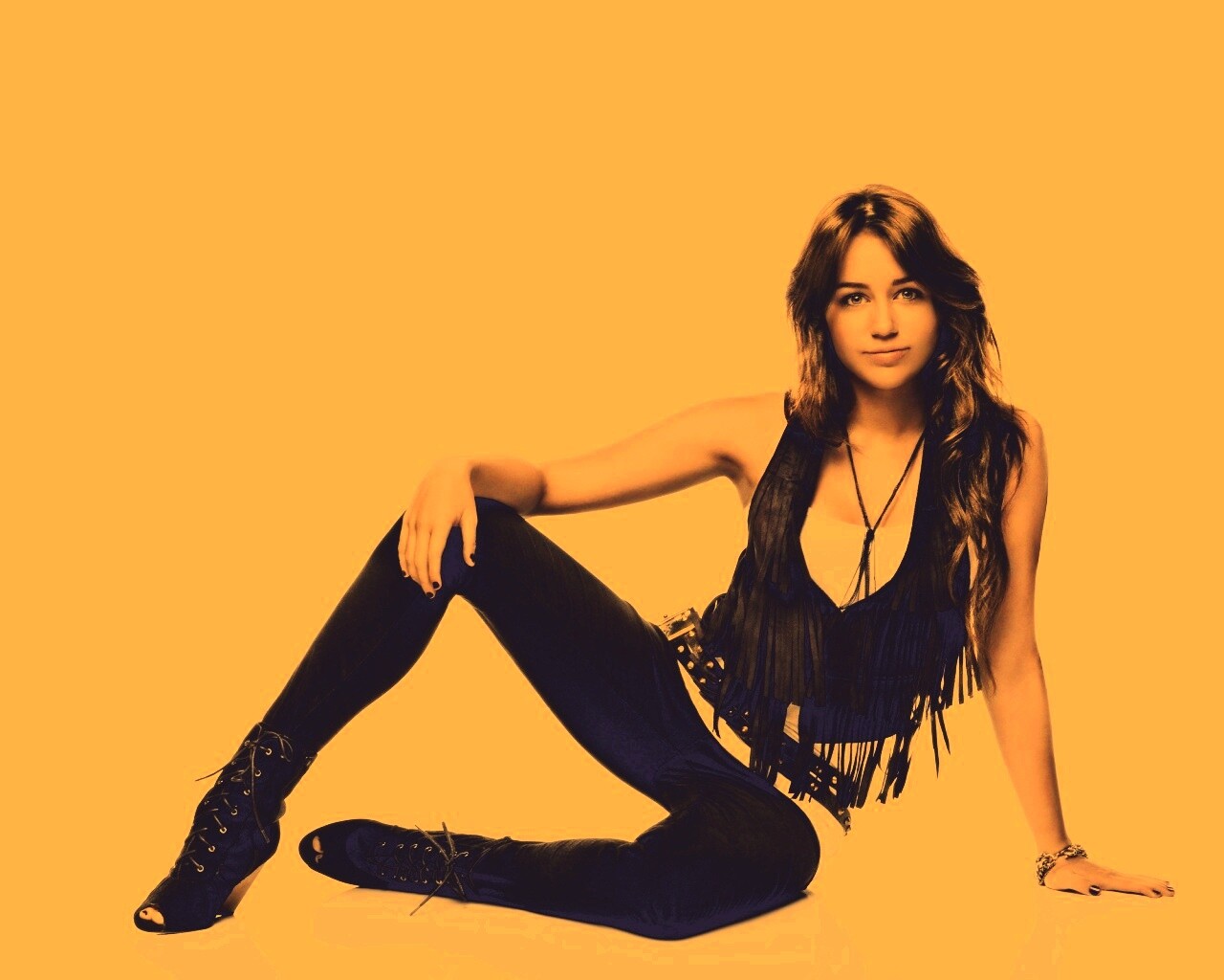 Девушка в черном обои