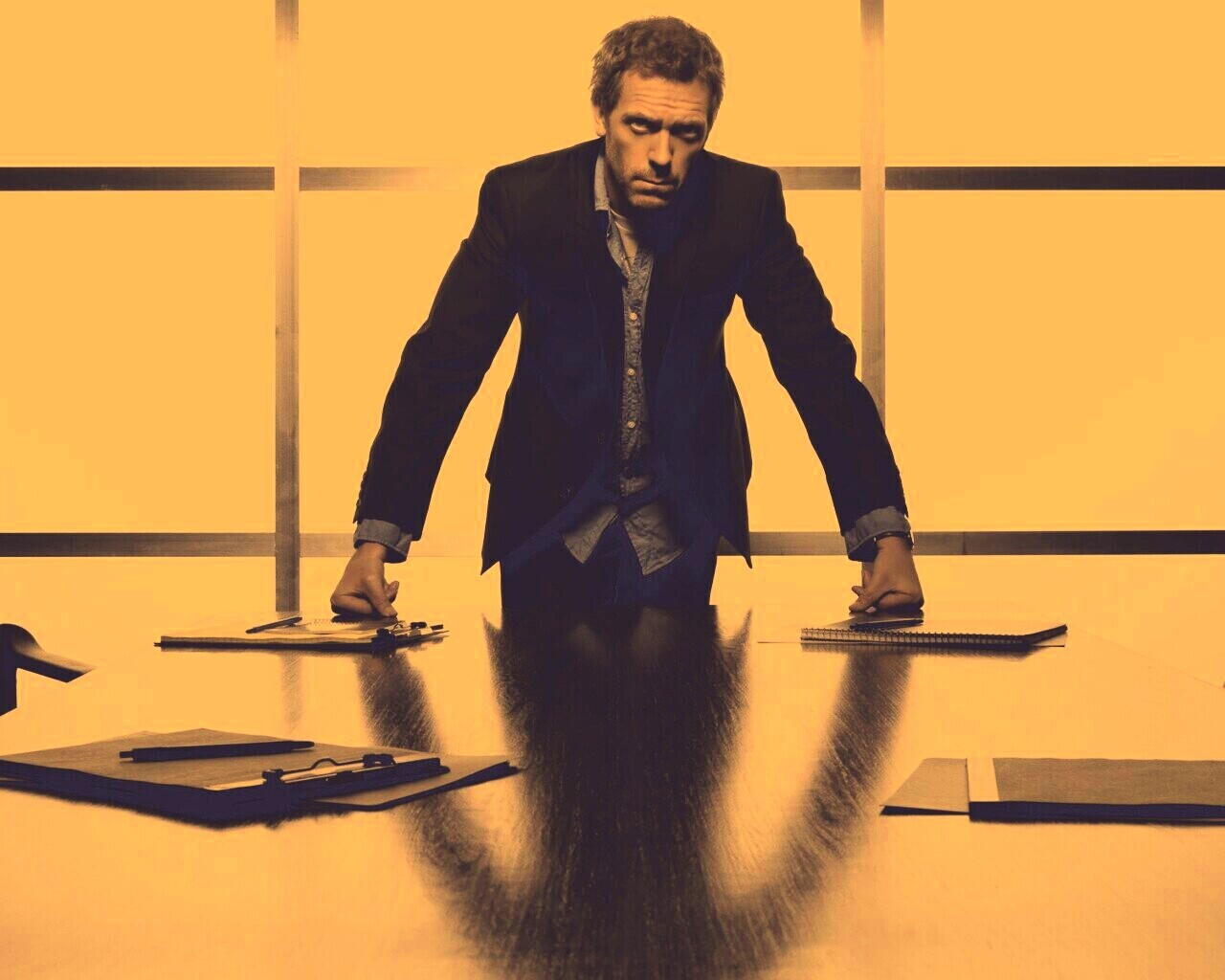 Хью Лори обои