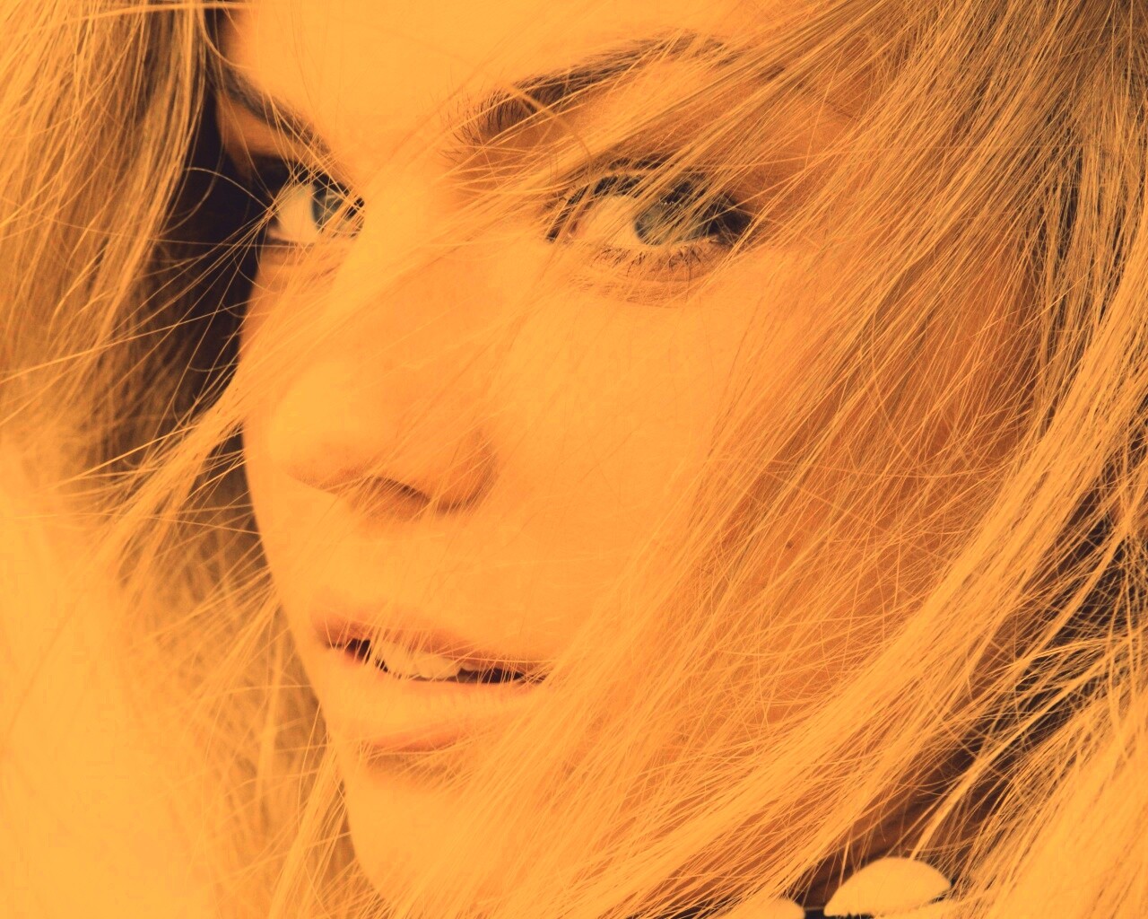 Завораживающий взгляд обои