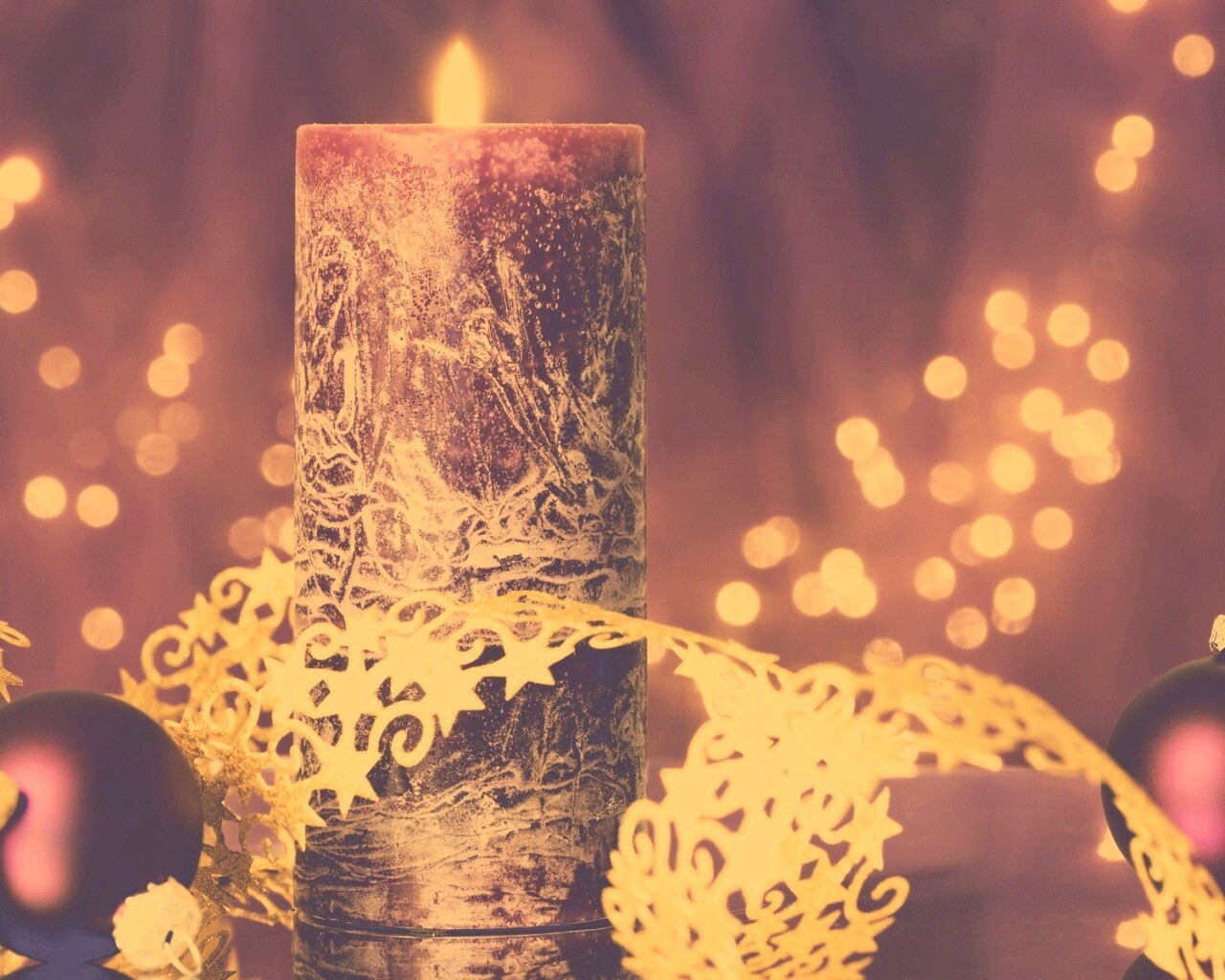 Новогодняя свеча обои