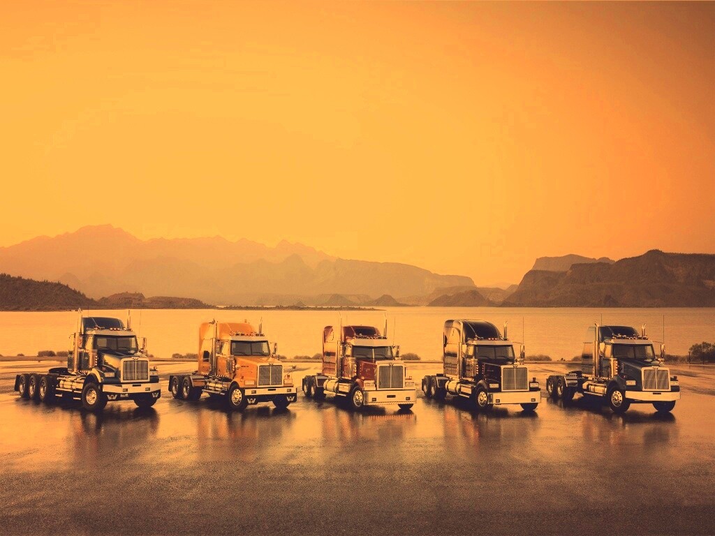 Тягачи на фоне озера обои