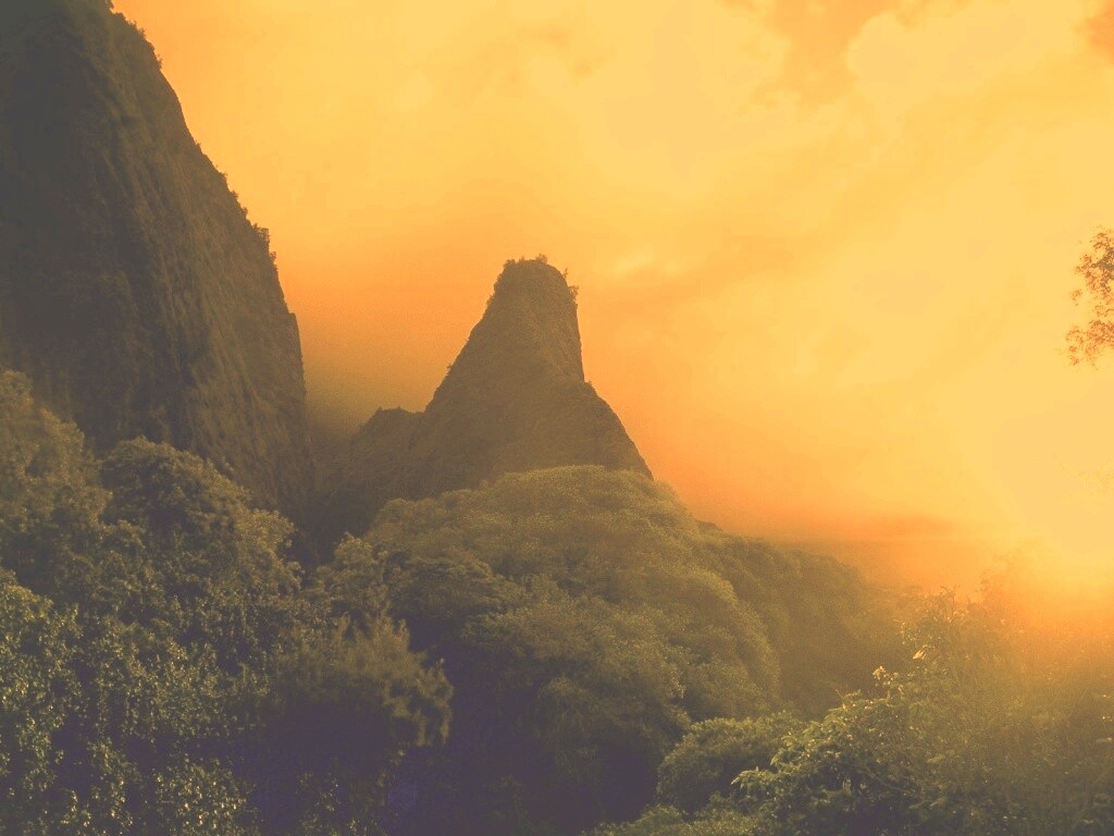 Заросшие джунглями горы обои