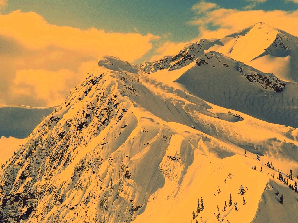 Горная гряда обои