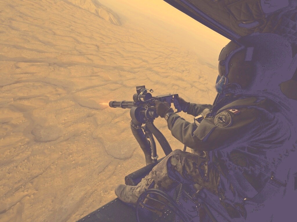 Обстрел с борта вертолета обои