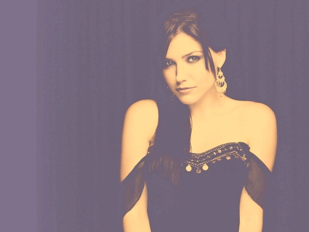 София Буш в черном платье обои