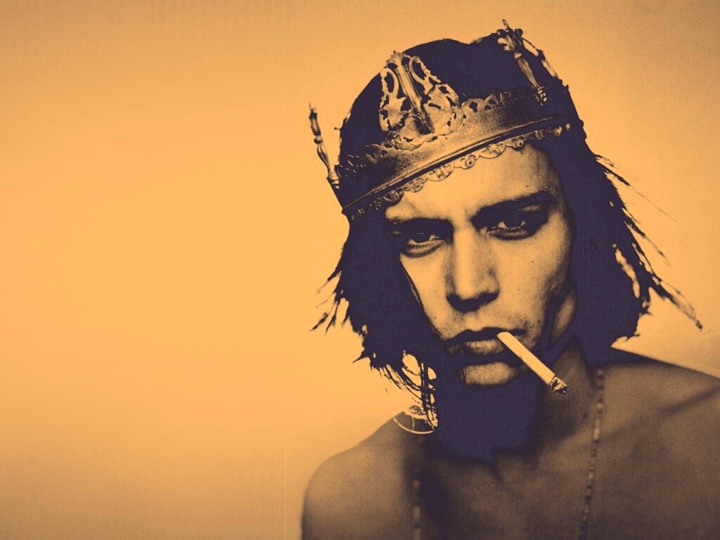 Джонни Депп в короне обои