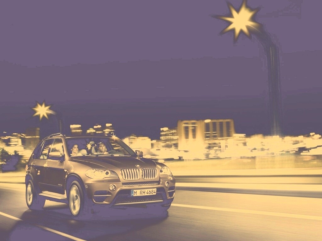 Пара в BMW X5 обои