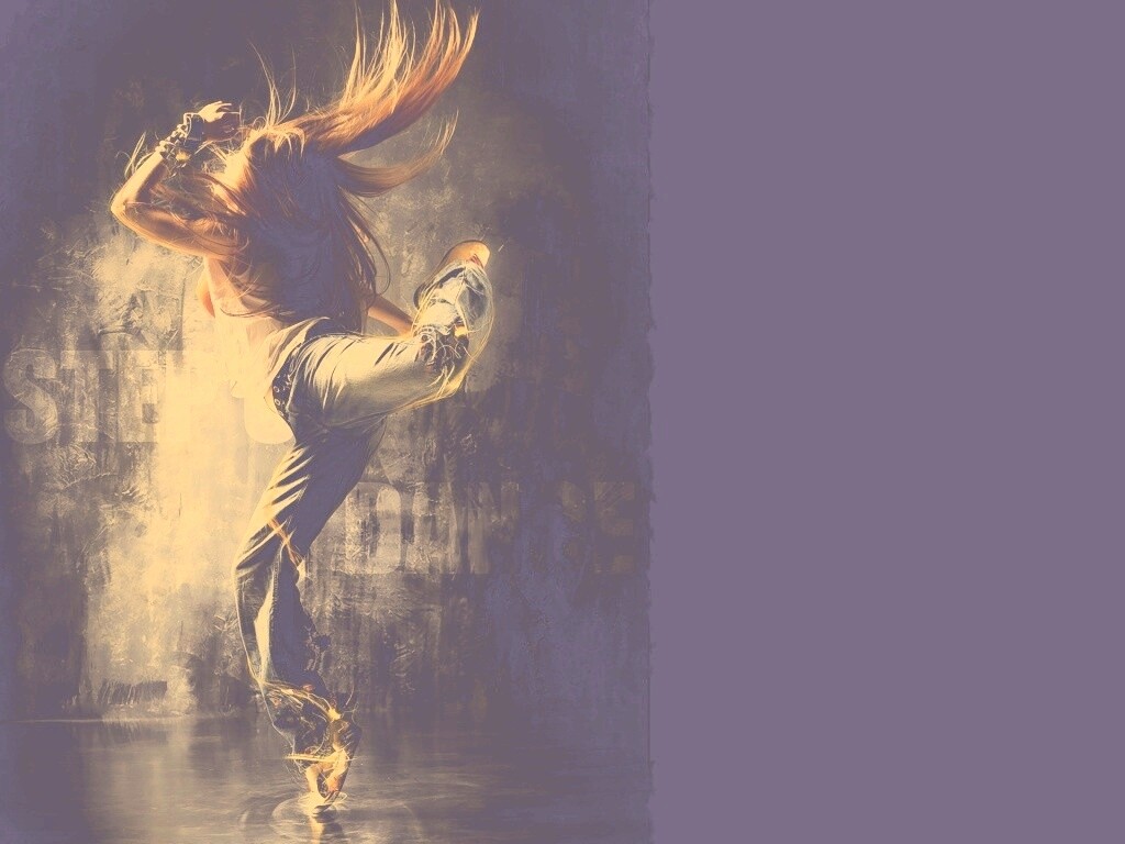 Девушка в диком танце обои