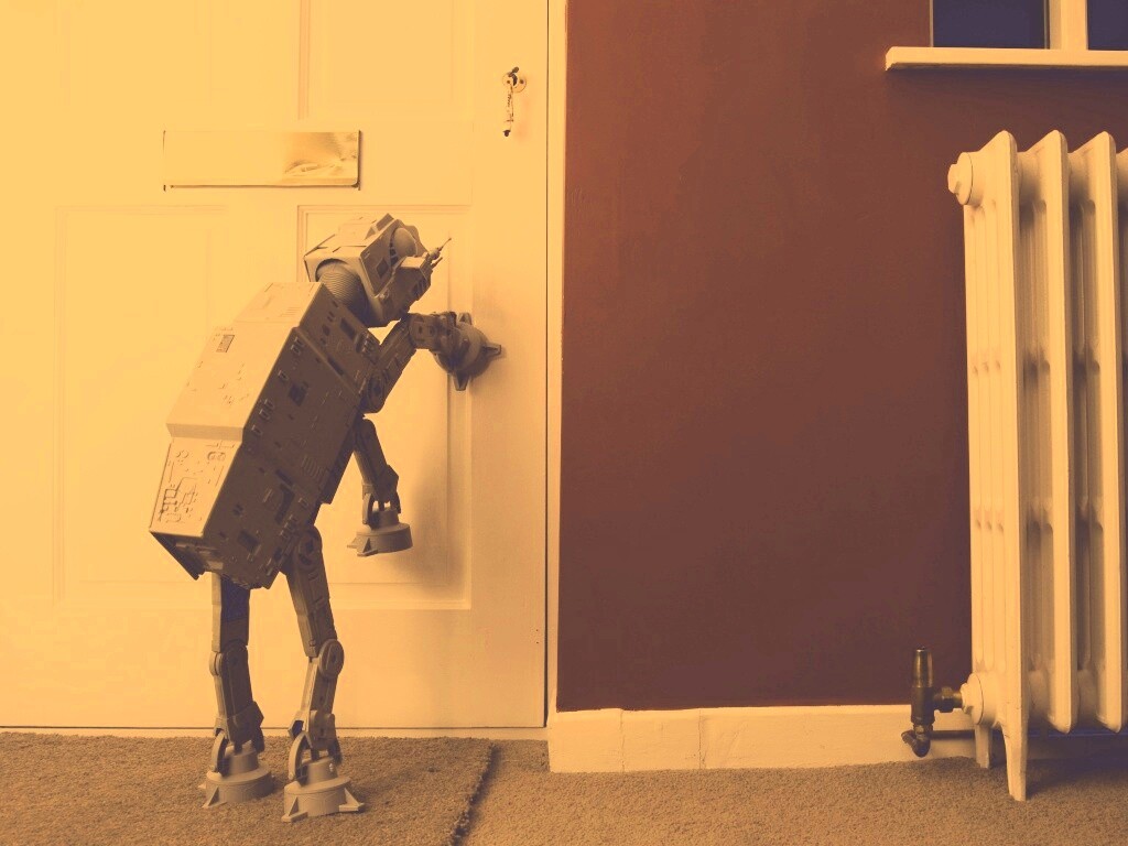 Имперский робот просится гулять обои