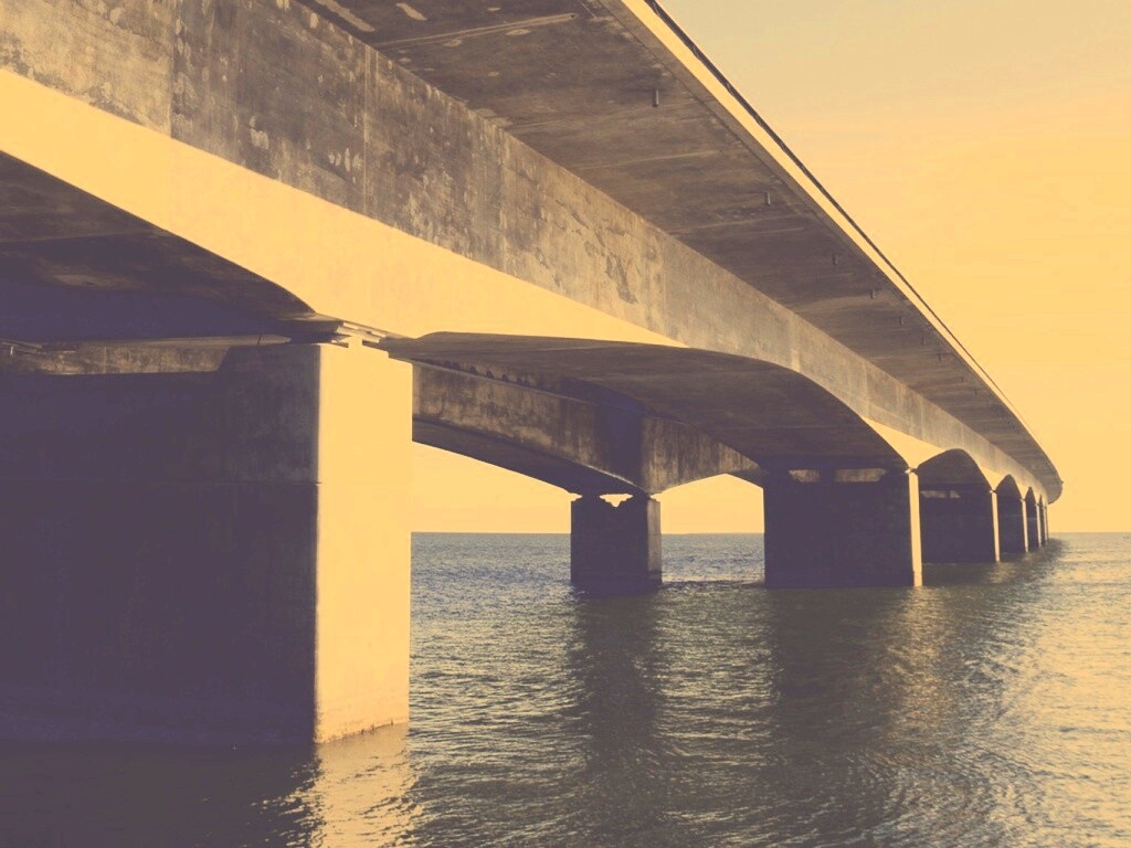 Опоры моста обои