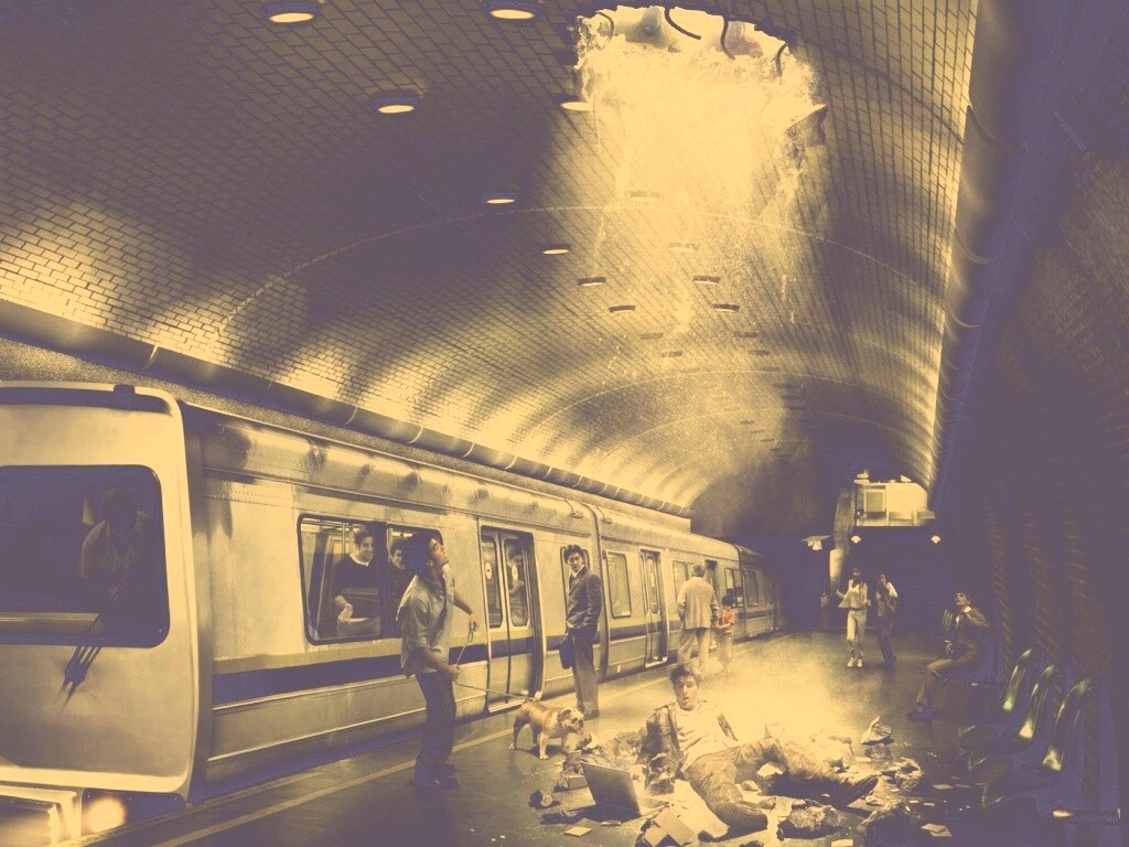 Провалившийся в метро обои