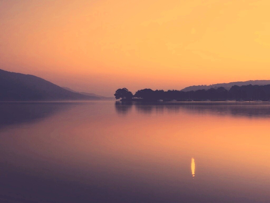 Сумерки над озером обои