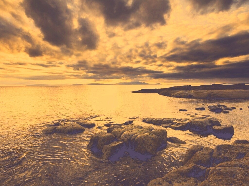 Красивый вид на вечернее море обои