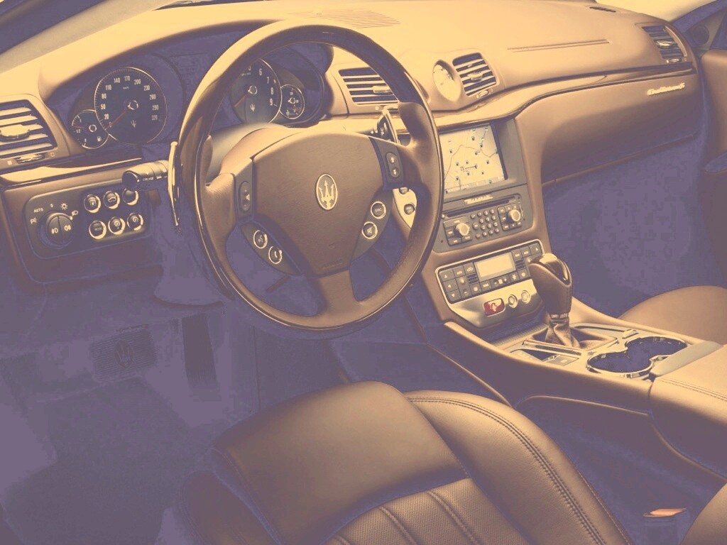Салон Maserati Granturismo обои