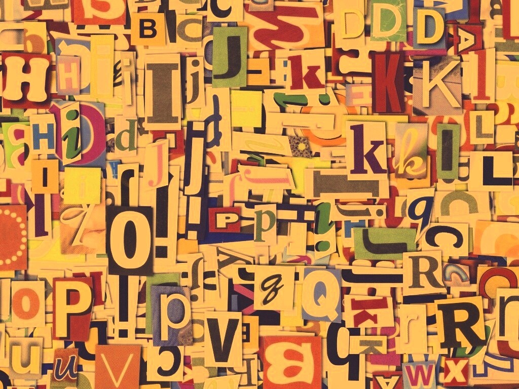 Буквы вырезанные из журналов обои