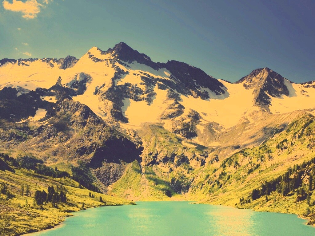 Горное озеро обои