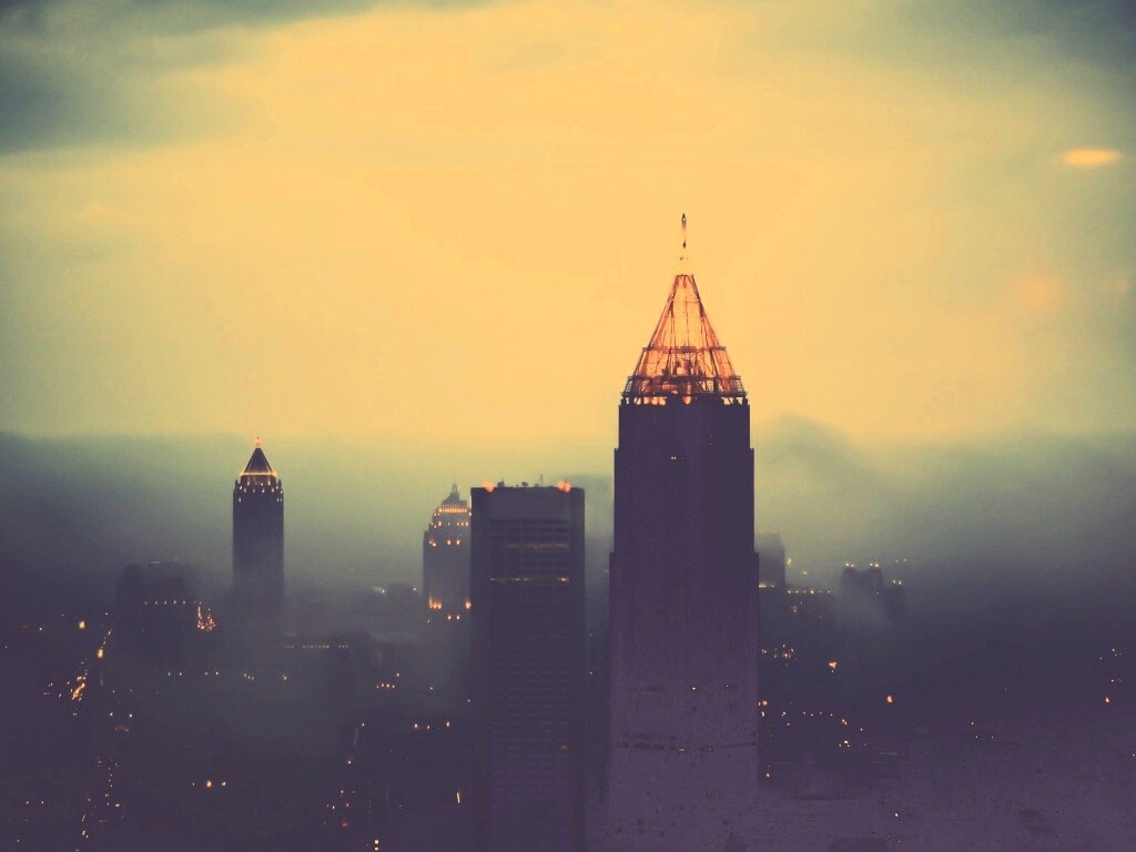 Небоскребы в тумане обои