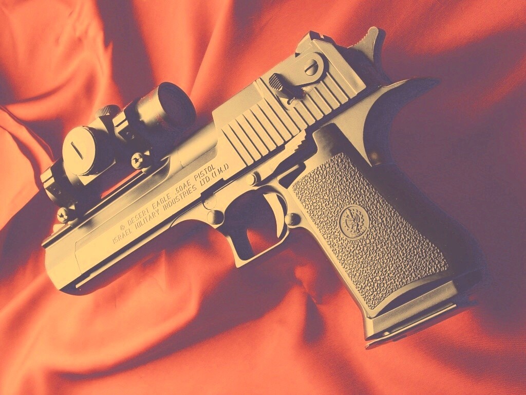 Пистолет Desert Eagle с прицелом обои