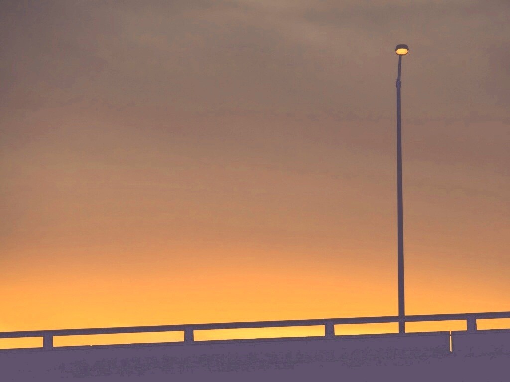 Одинокий фонарь обои