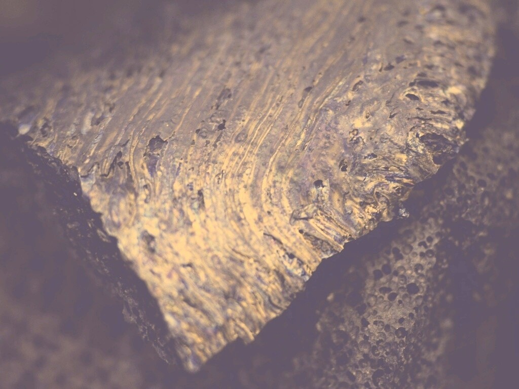 Металл с радужным отливом обои