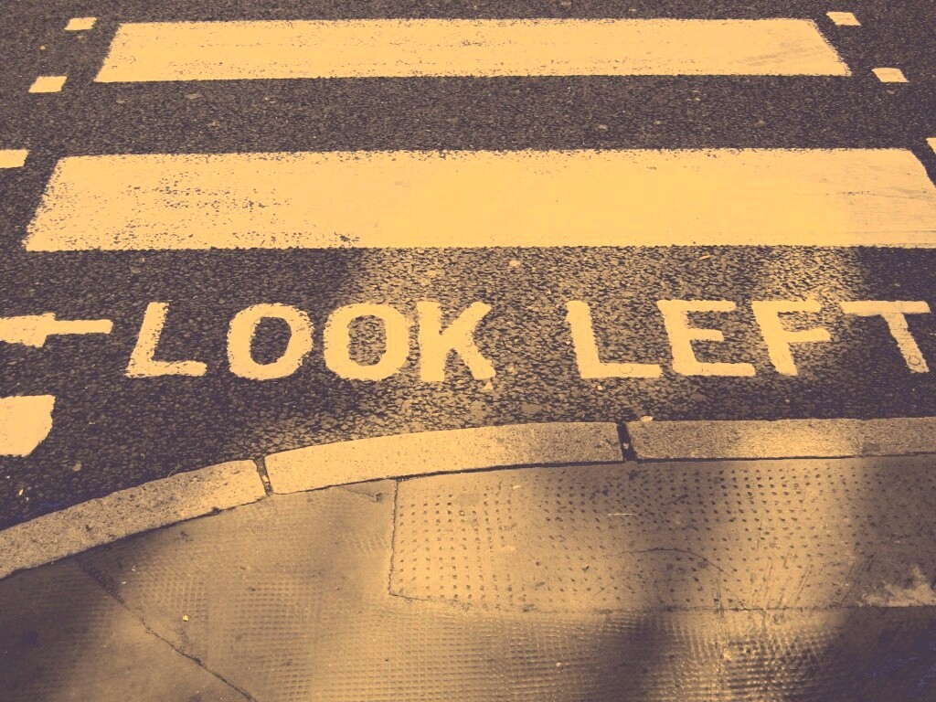 Посмотрите налево обои