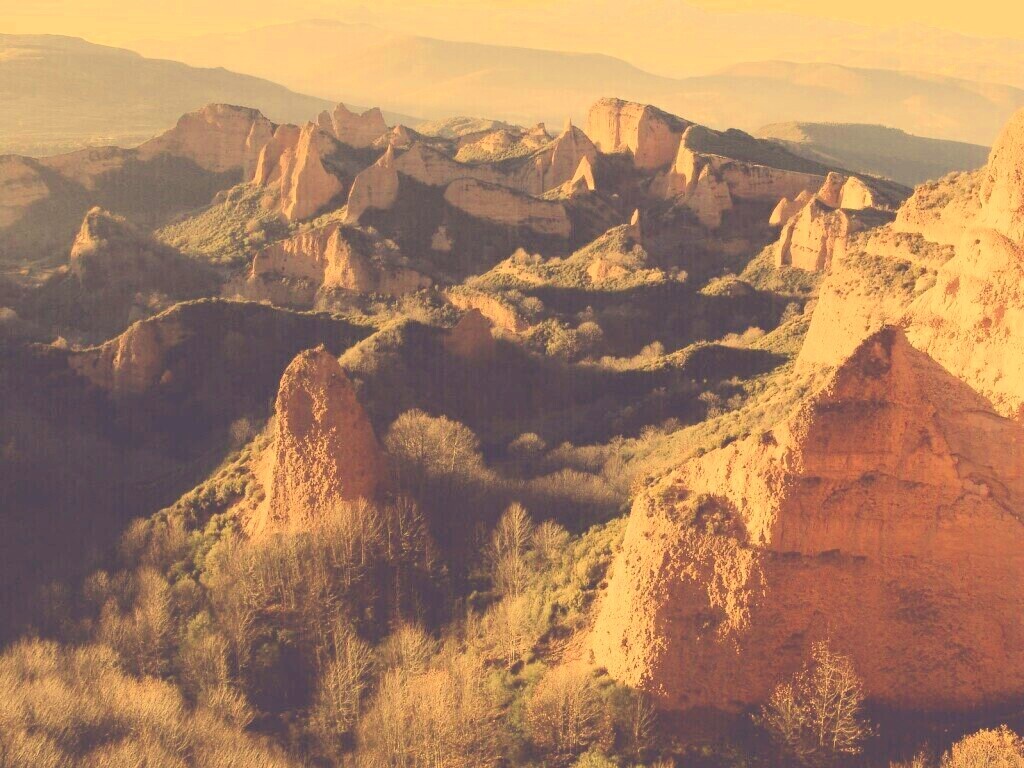 Скалы на рассвете обои