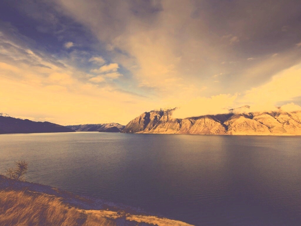 Живописная широкая река обои