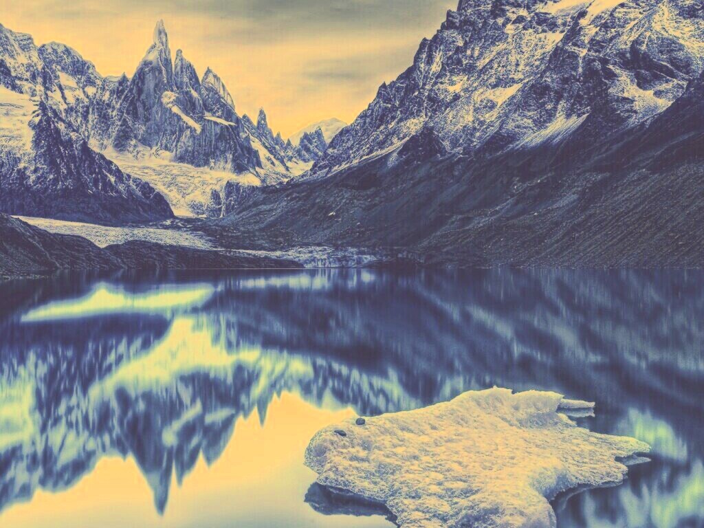 Горное озеро обои