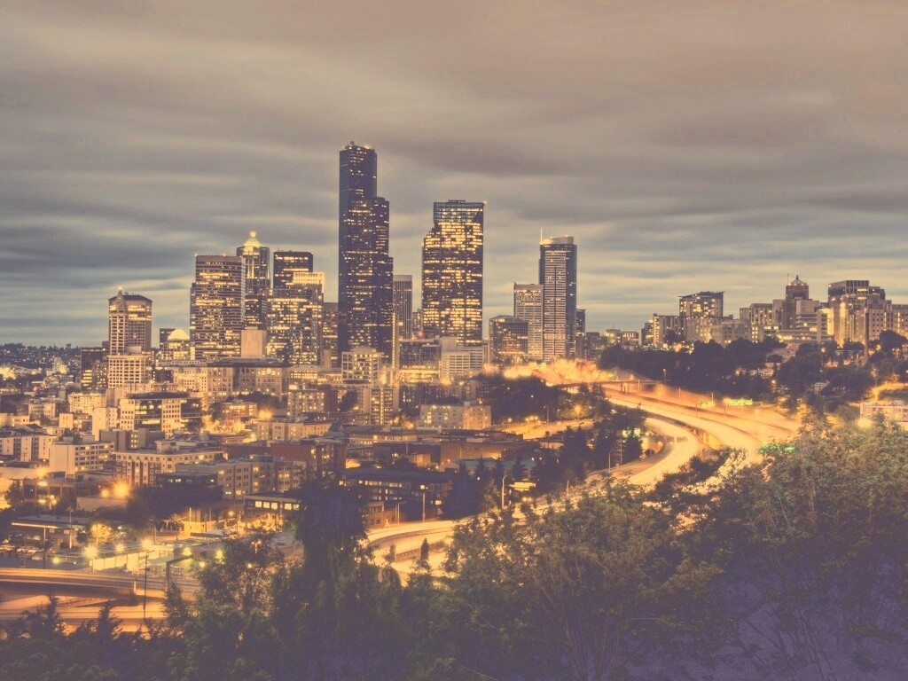 Город вдали обои