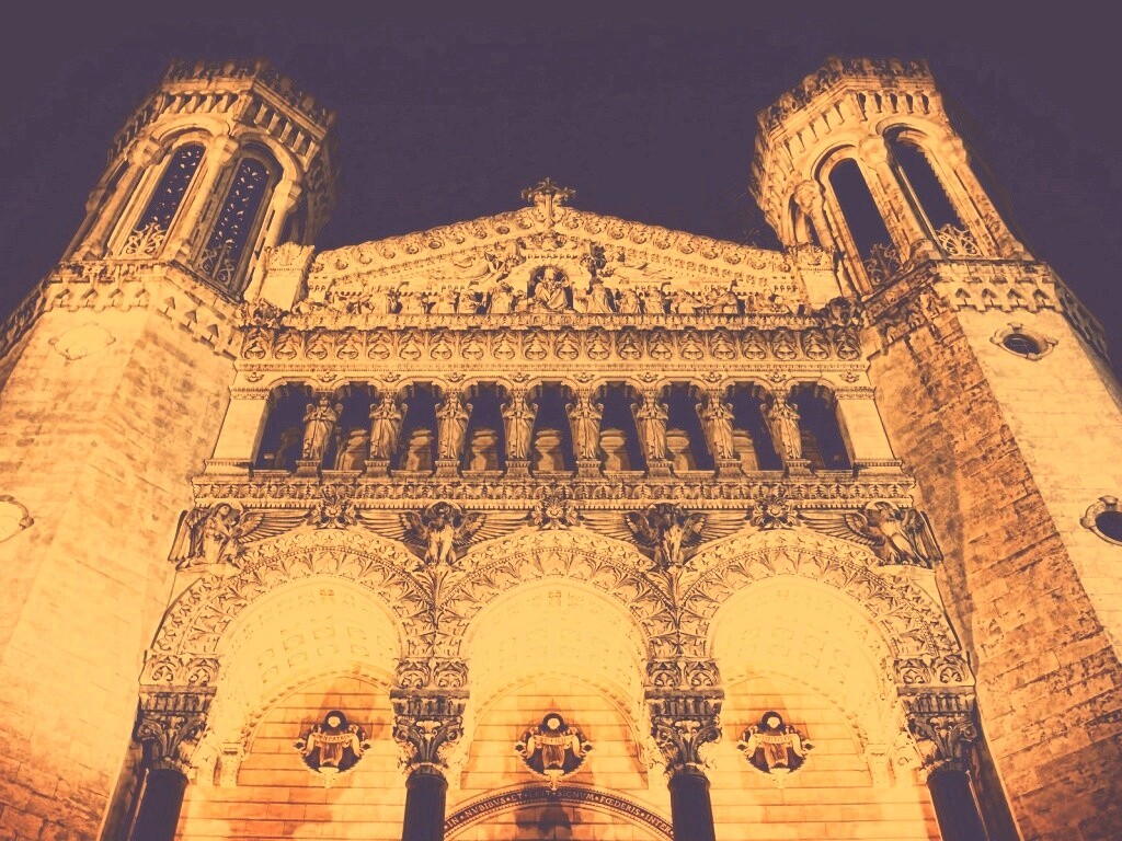 Базилика Нотр-Дам-де-Фурвьер обои